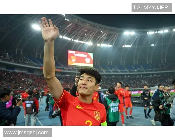 足球明星隐形眼镜助力运动表现提升时尚潮流引领新风尚